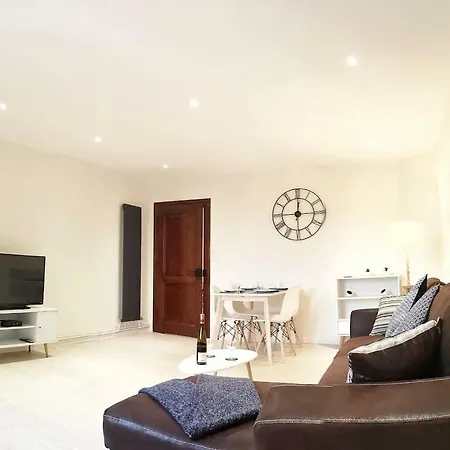 Apartment Em Life *